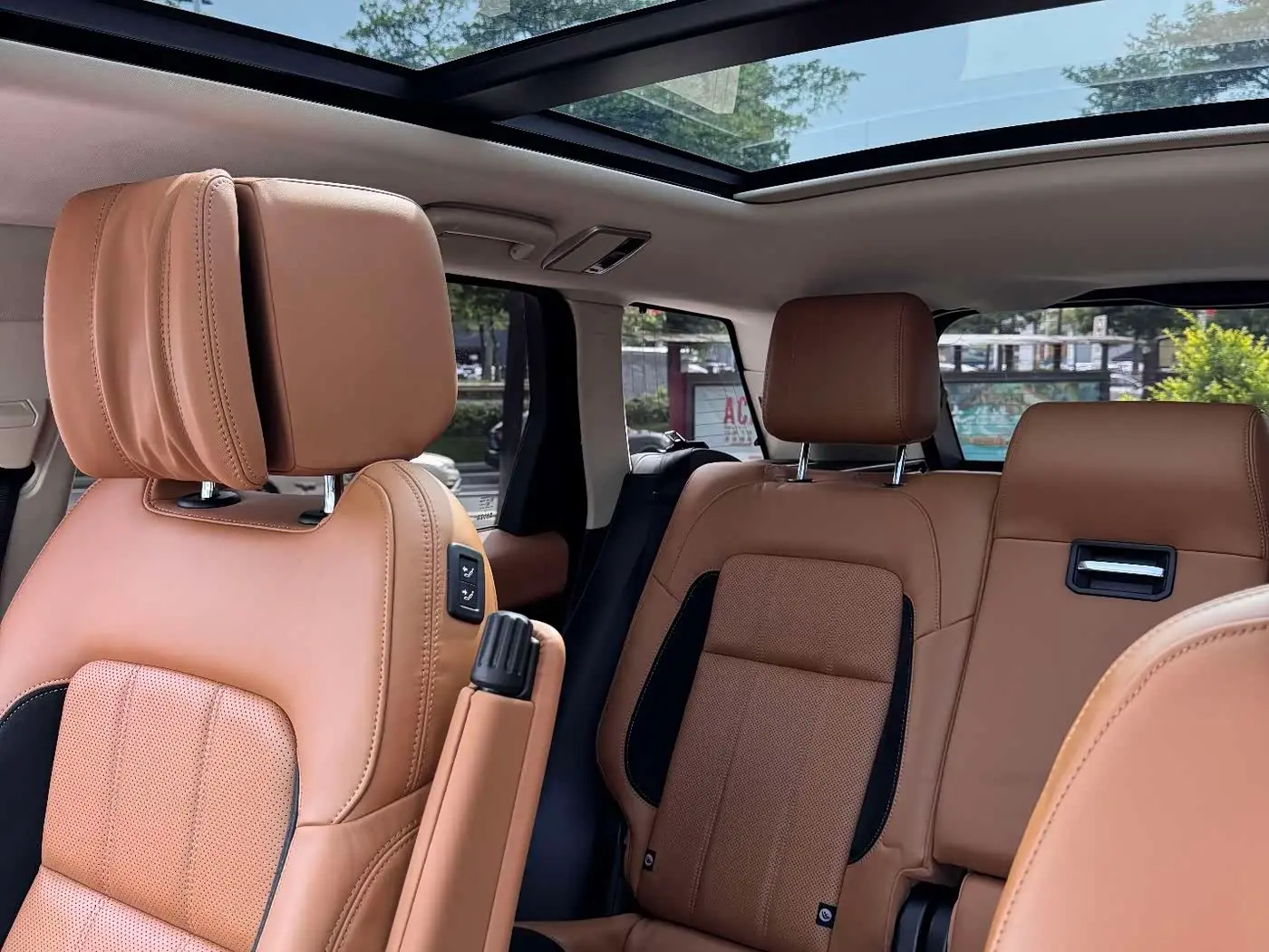 Land Rover Range Rover Sport 2019 — Photo 12/20