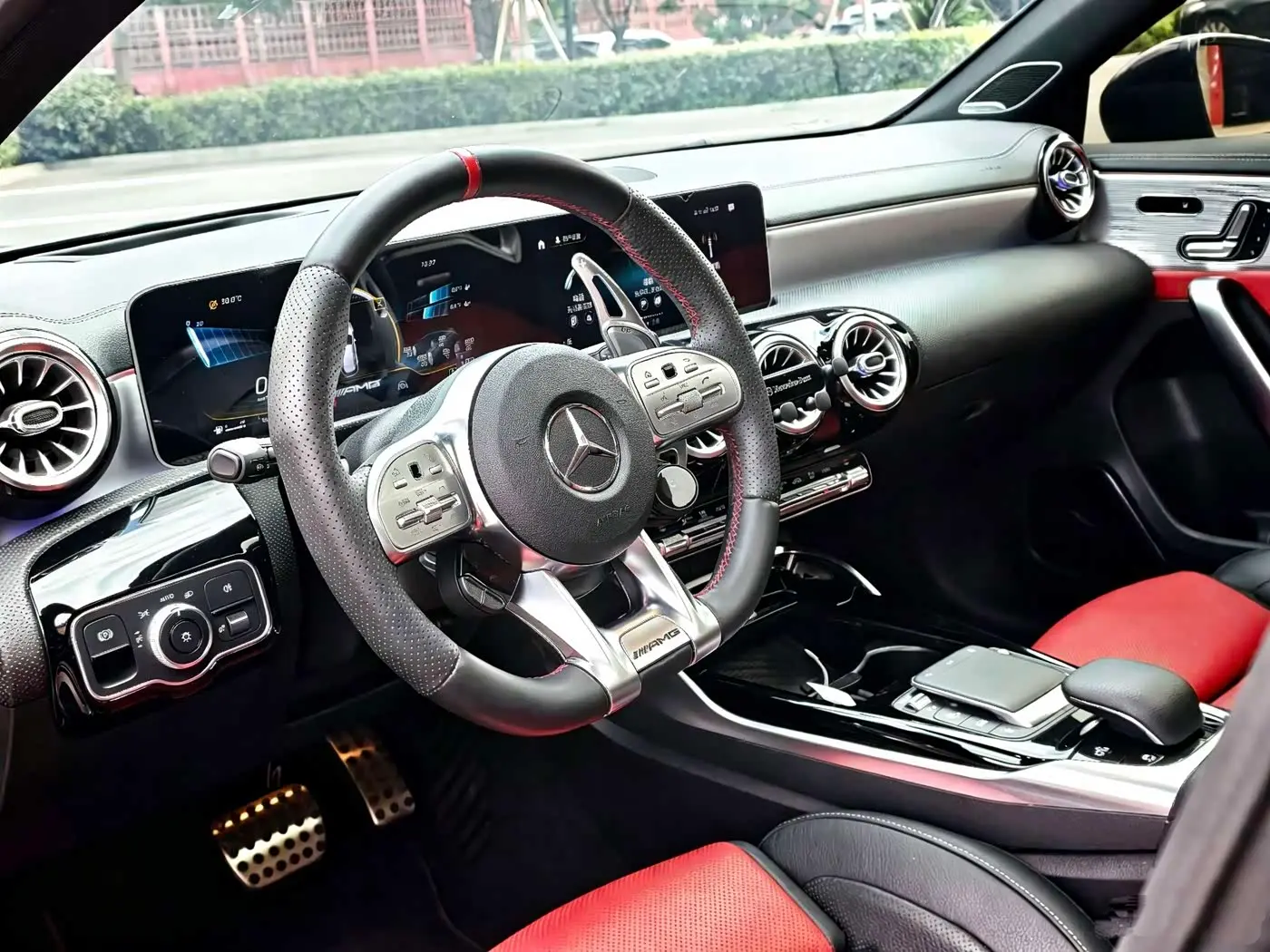 Mercedes-Benz A-Class AMG 2020 — Photo 8/18