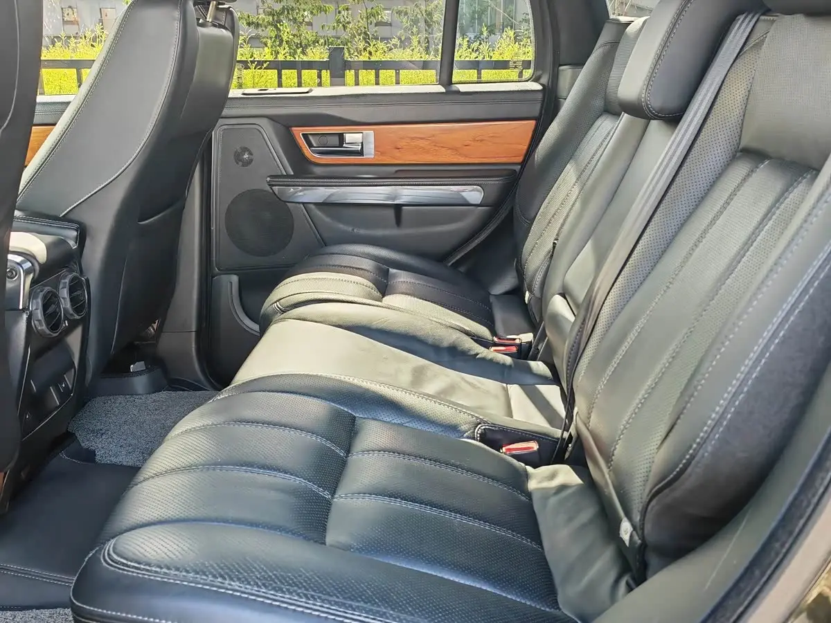 Land Rover Range Rover Sport 2012 — Фото 4/9