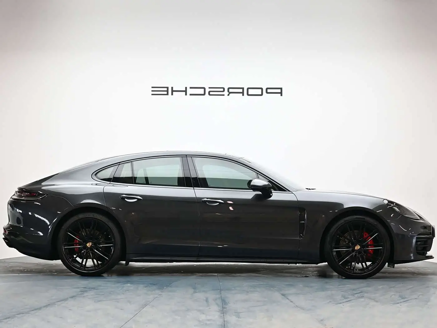 Porsche Panamera 2023 — Photo 4/17