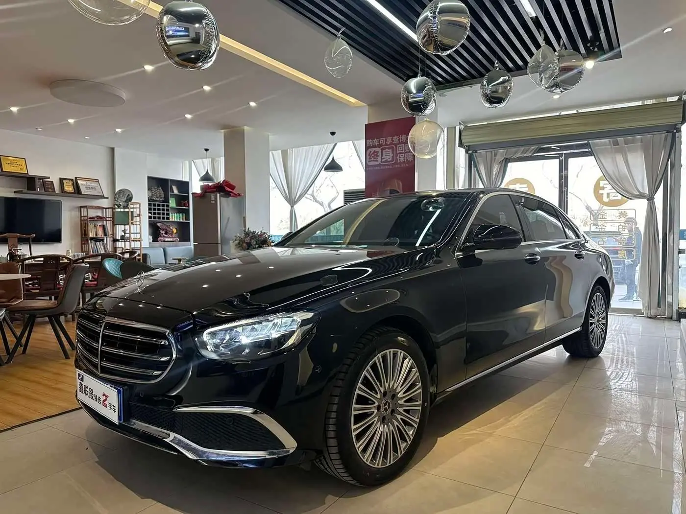 Mercedes-Benz E-Class 2022 — Photo 1/20