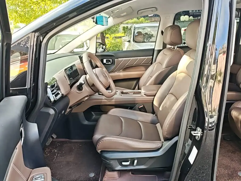 Wuling Motors Xingguang 730 New Energy 2025 — Şəkil 11/20