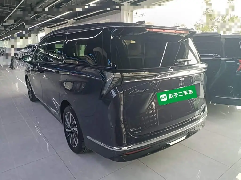 Buick GL8 New Energy 2025 — Photo 5/20