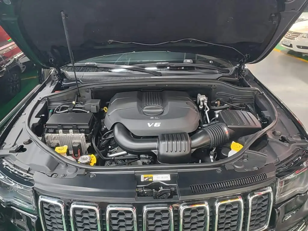 Jeep Grand Cherokee 2019 — Photo 20/20