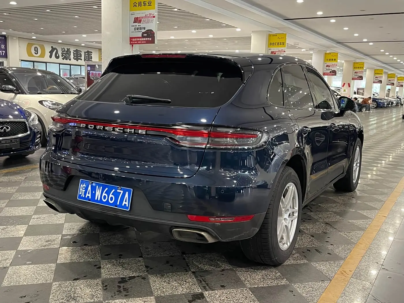 Porsche Macan 2021 — Фото 5/13