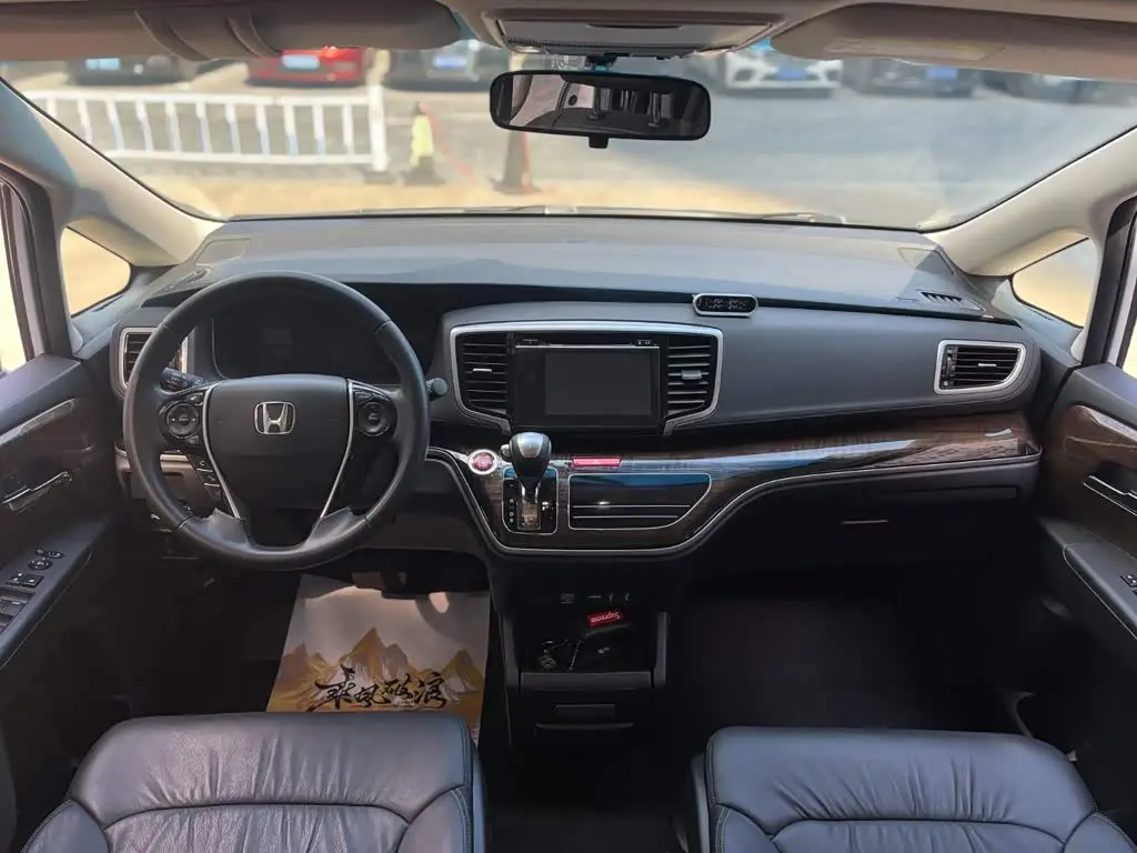 Honda Odyssey 2018 — Photo 14/20