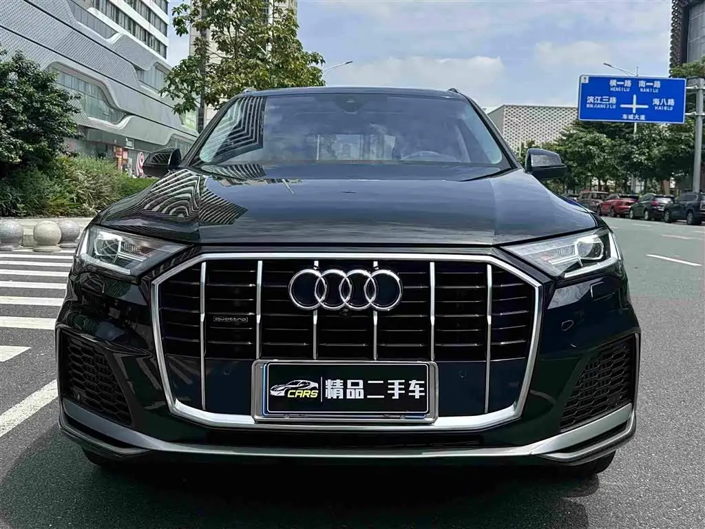 Audi Q7 2022 — Фото 2/20