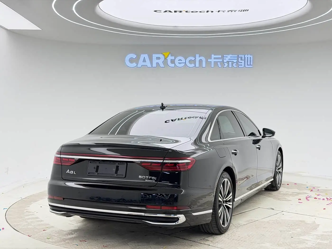 Audi A8 2023 — Фото 6/20