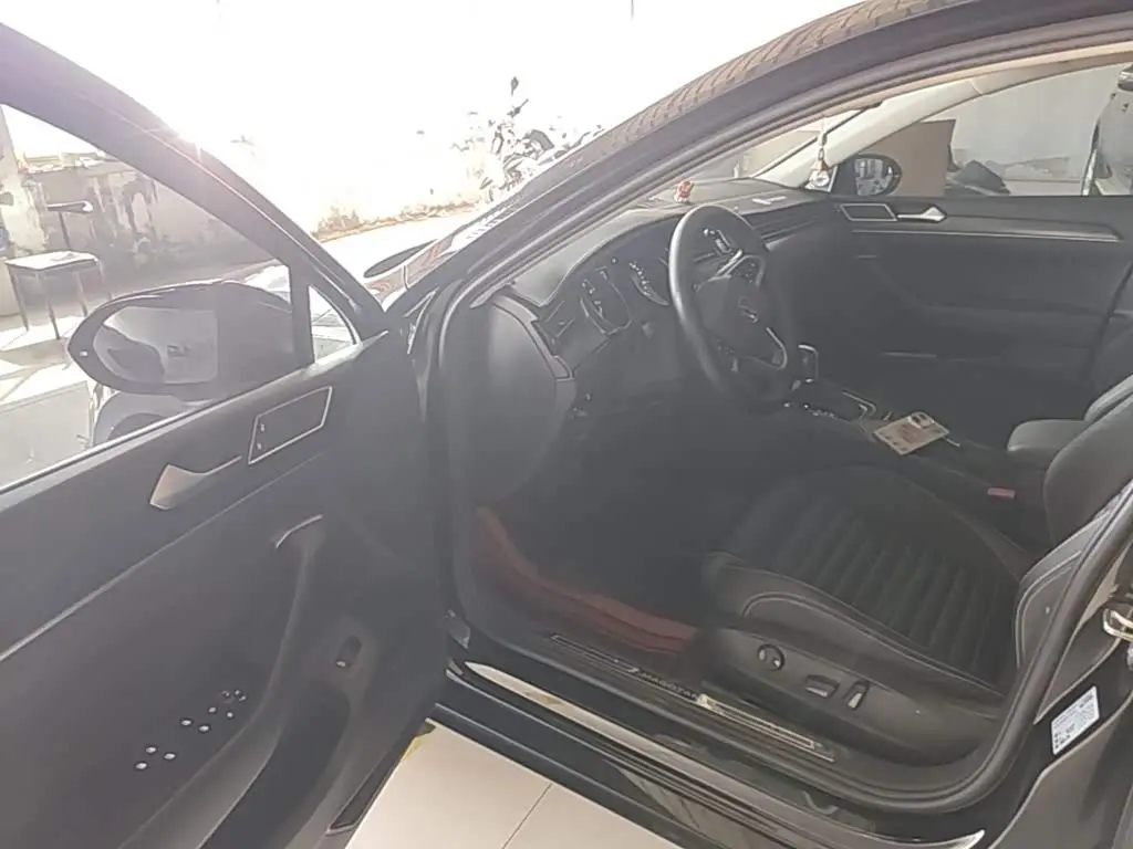 Volkswagen Magotan 2022 — Photo 16/20