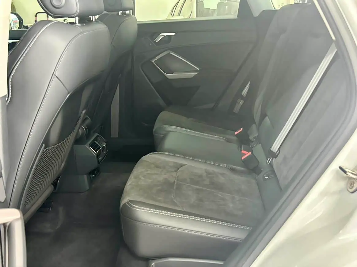 Audi Q3 2022 — Şəkil 10/20