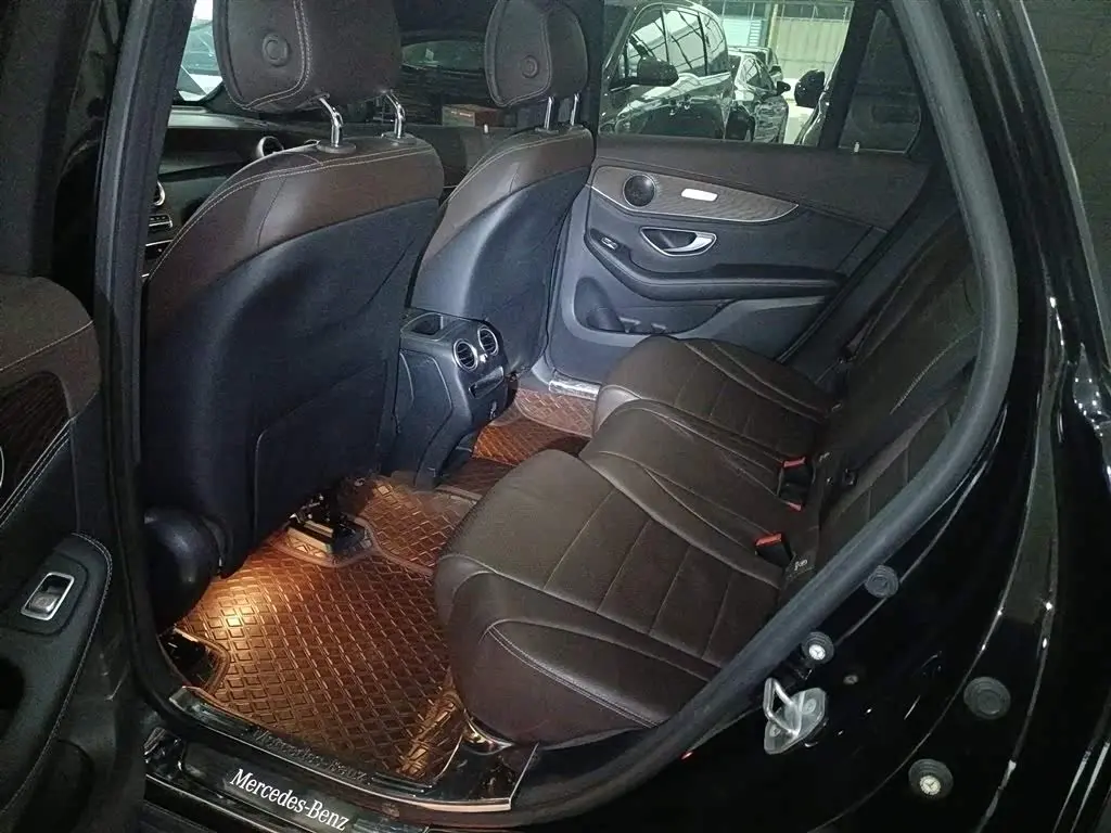 Mercedes-Benz GLC 2020 — Photo 13/20