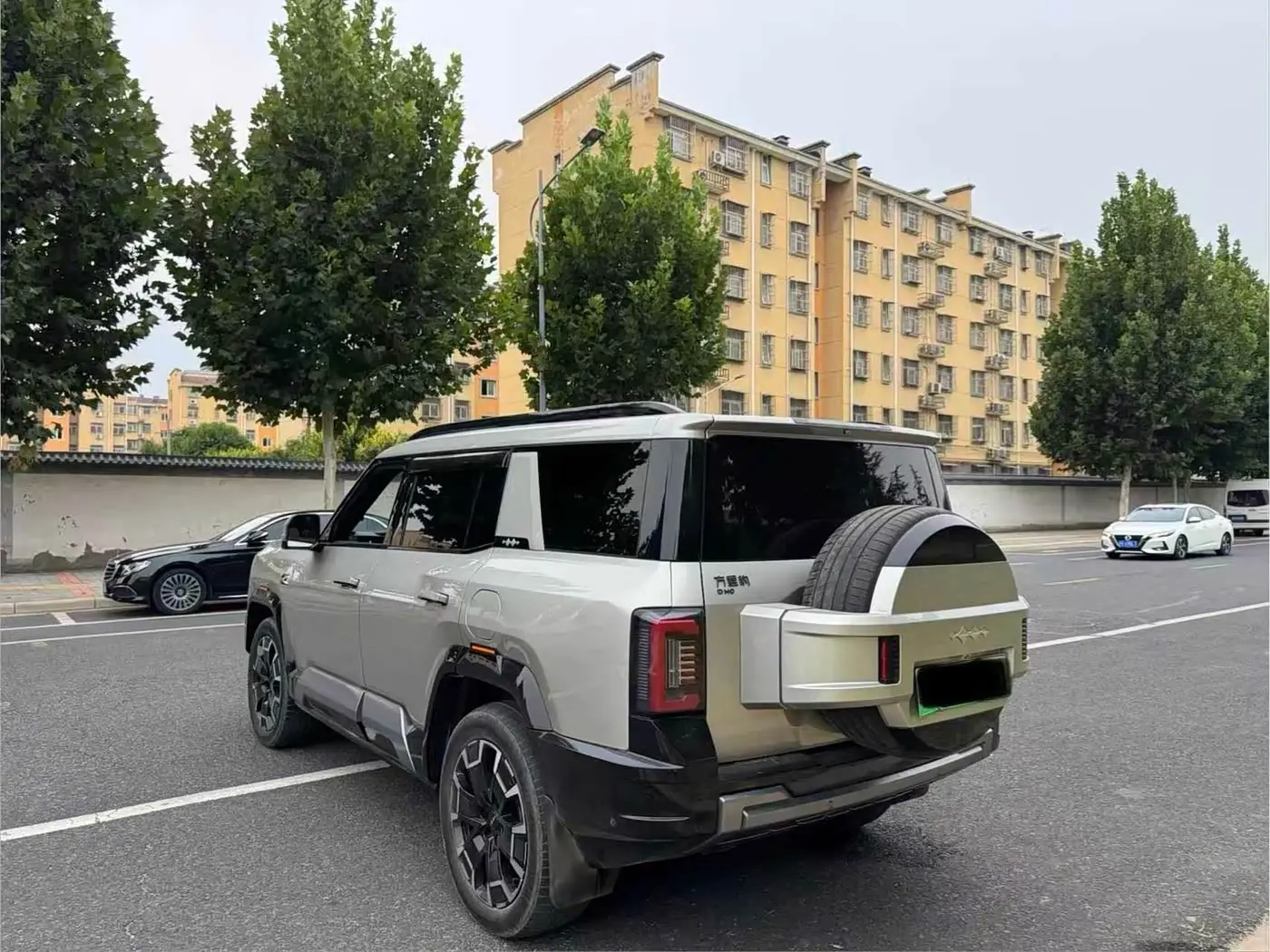Fang Cheng Bao Leopard 8 2025 — Photo 7/9