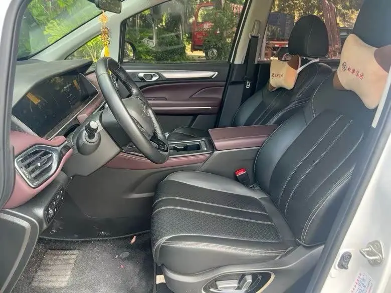GAC Trumpchi Trumpchi M6 2022 — Photo 7/9