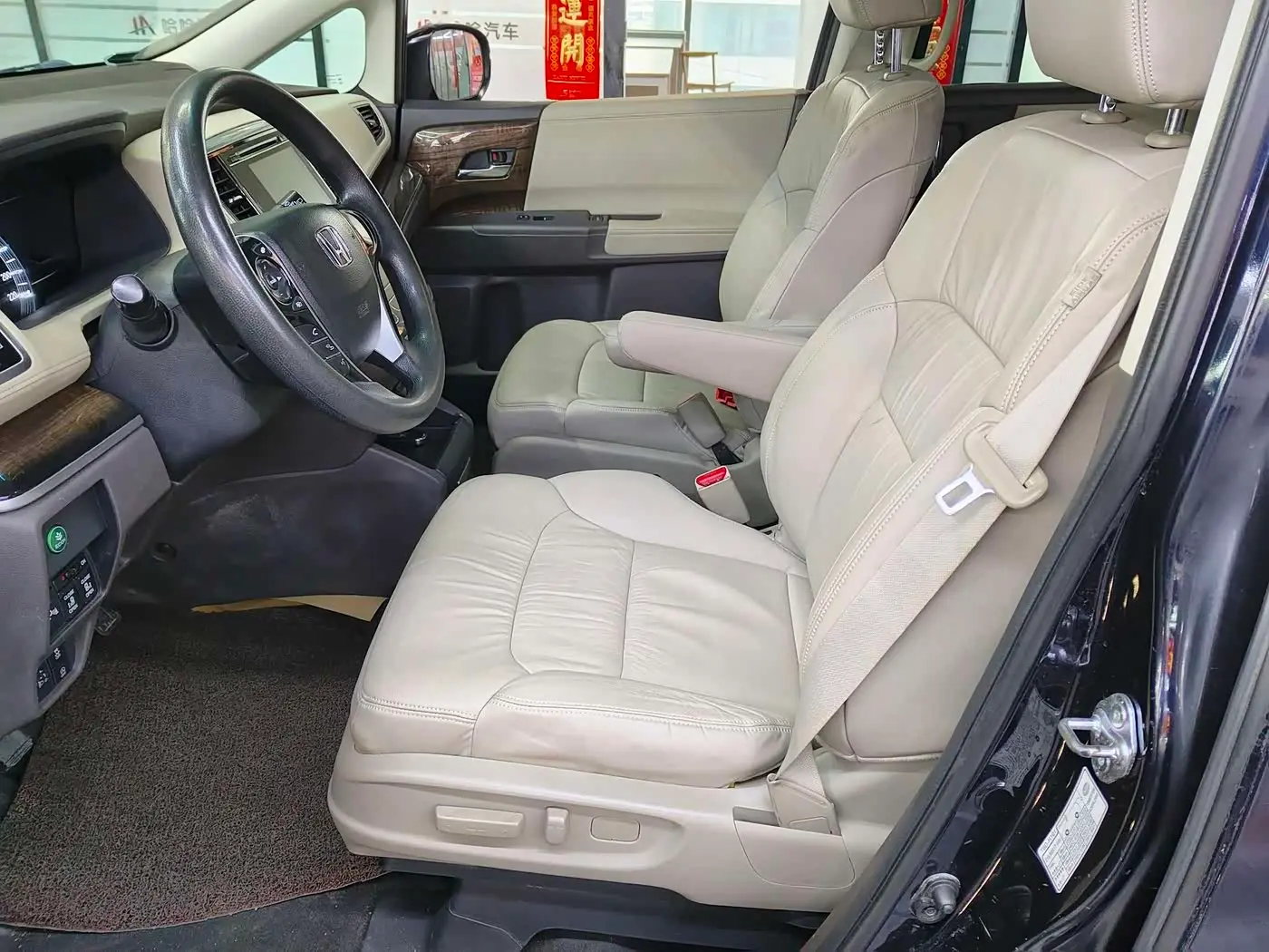 Honda Odyssey 2017 — Фото 12/20