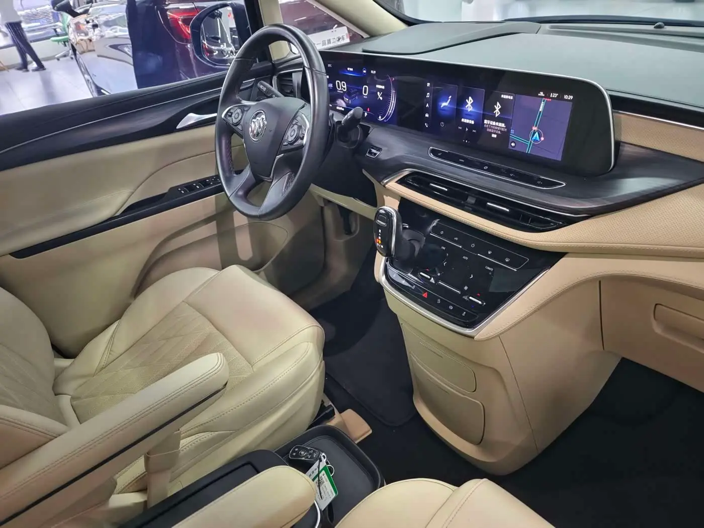 Buick GL8 2022 — Photo 15/18