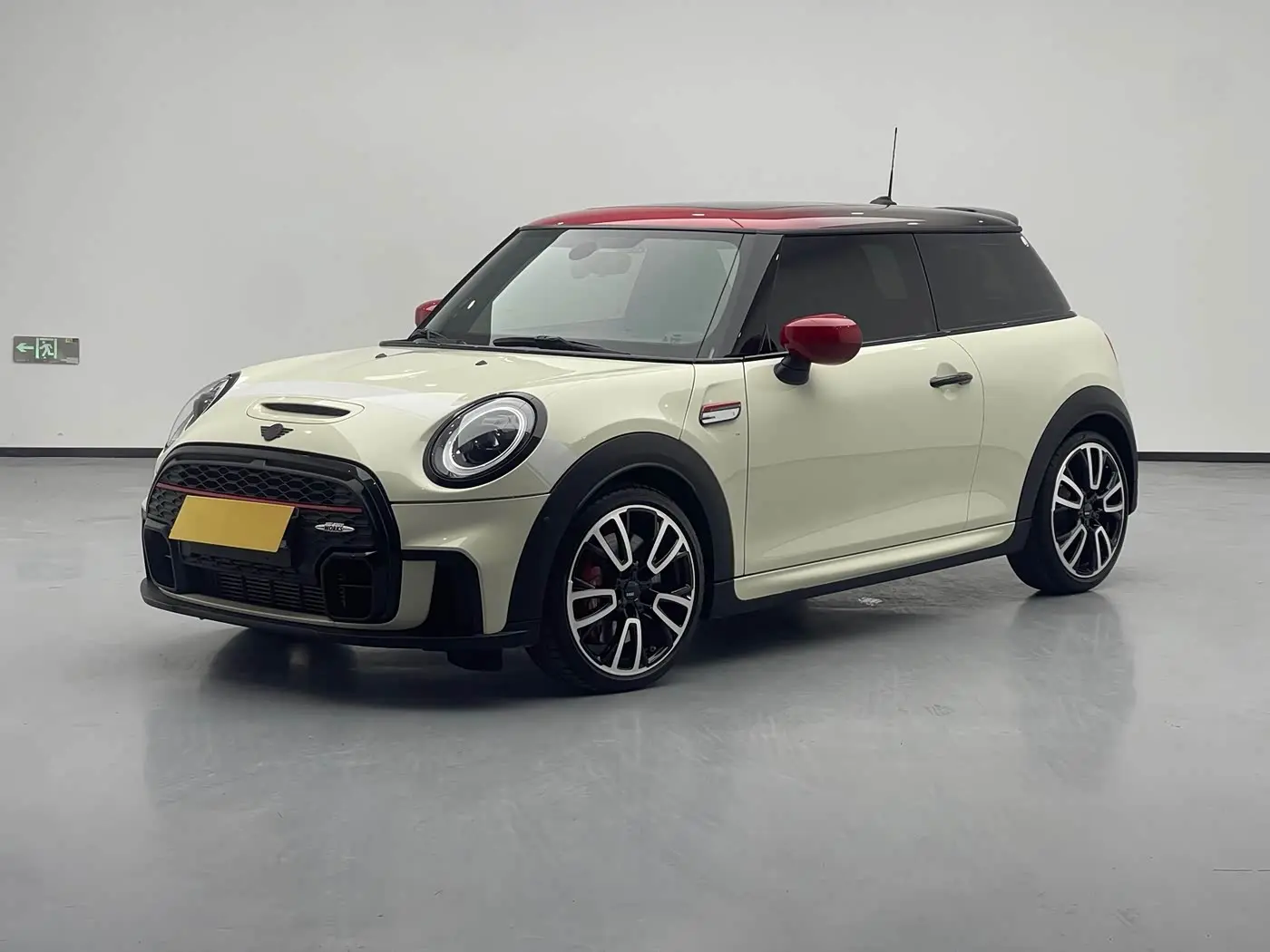 MINI JCW 2022 — Photo 1/20