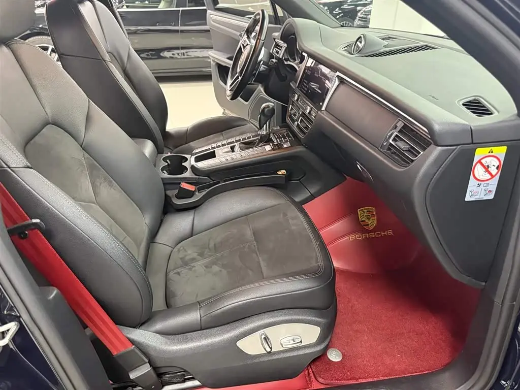Porsche Macan 2021 — Photo 13/20