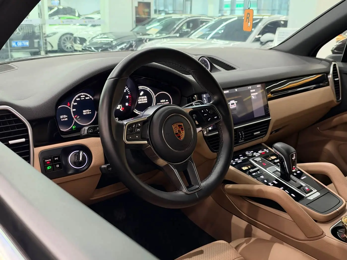 Porsche Cayenne 2019 — Фото 6/16