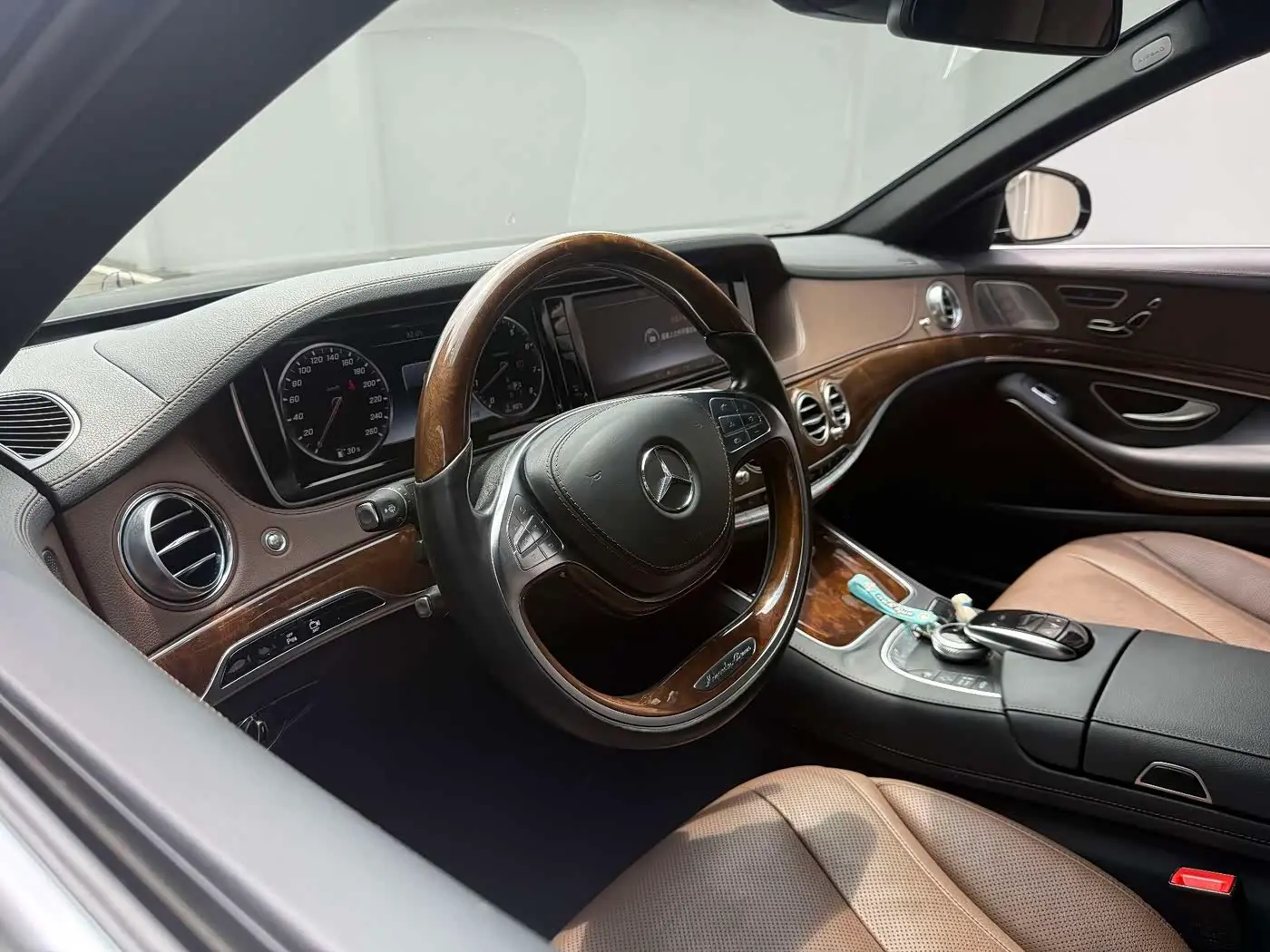 Mercedes-Benz S-Class 2015 — Photo 9/19