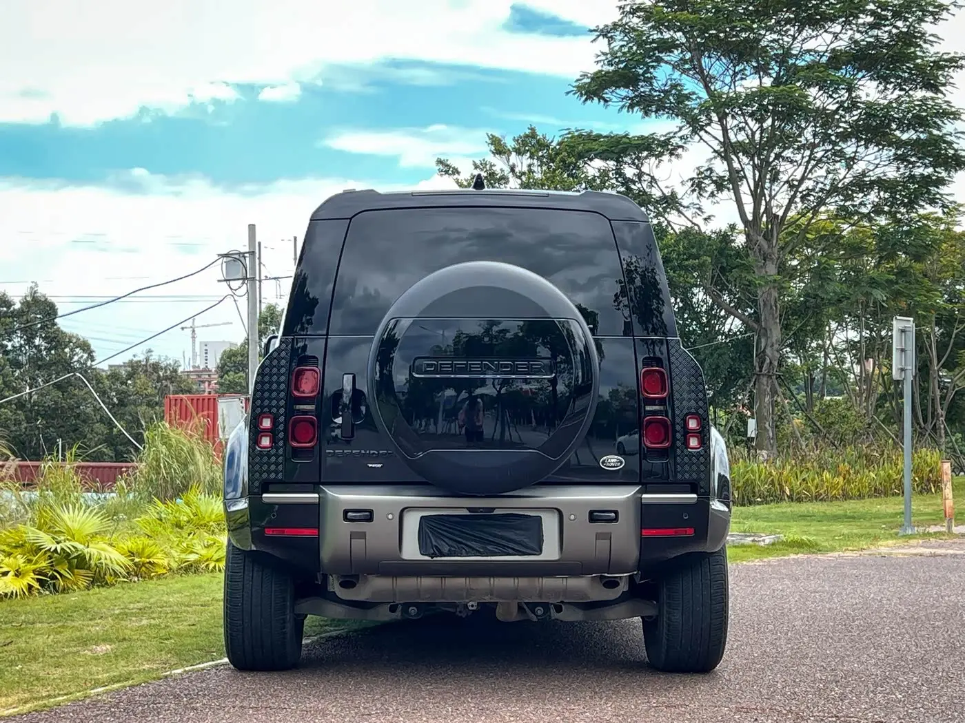 Land Rover Defender 2022 — Фото 8/9