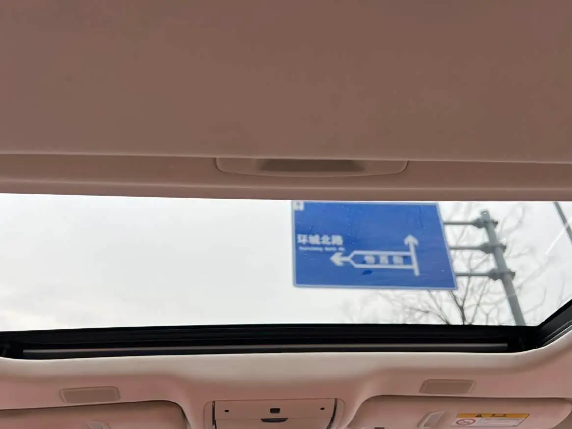 Lexus LS 2020 — Photo 12/16