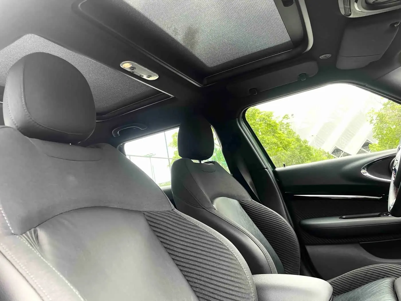 MINI CLUBMAN 2018 — Photo 16/19