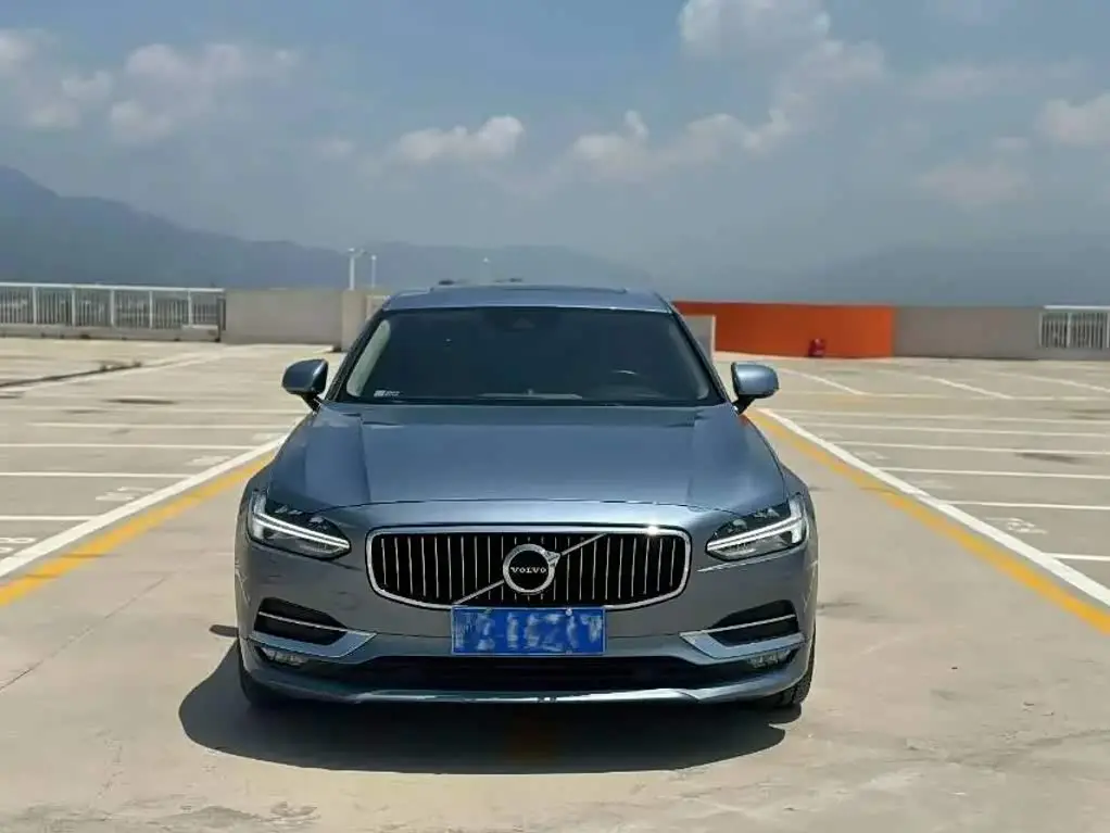 Volvo S90 2019 — Фото 2/9