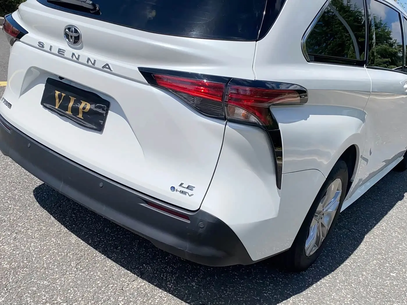 Toyota Sienna 2024 — ფოტო 8/20