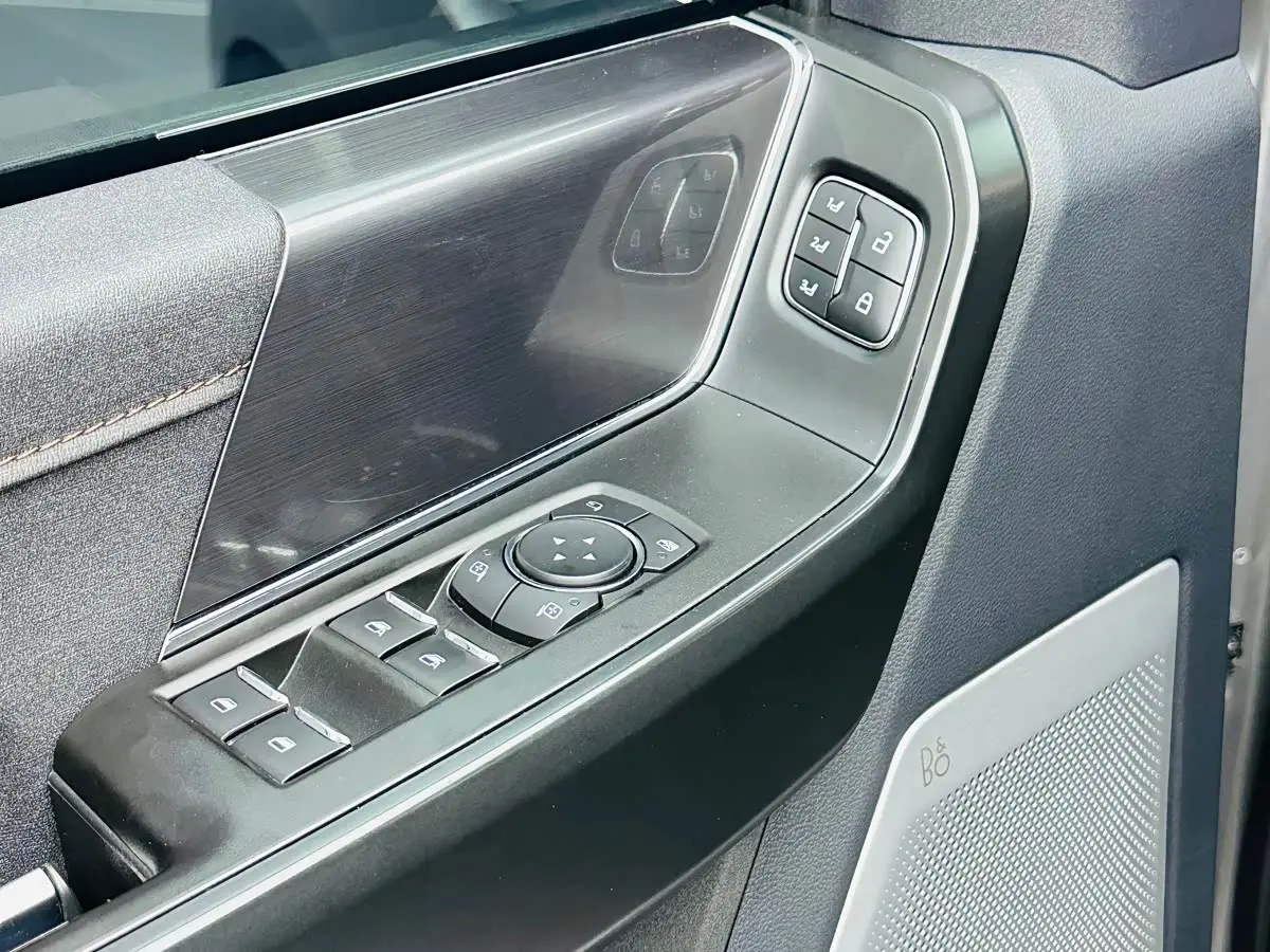 Ford F-150 Raptor 2023 — Photo 10/20