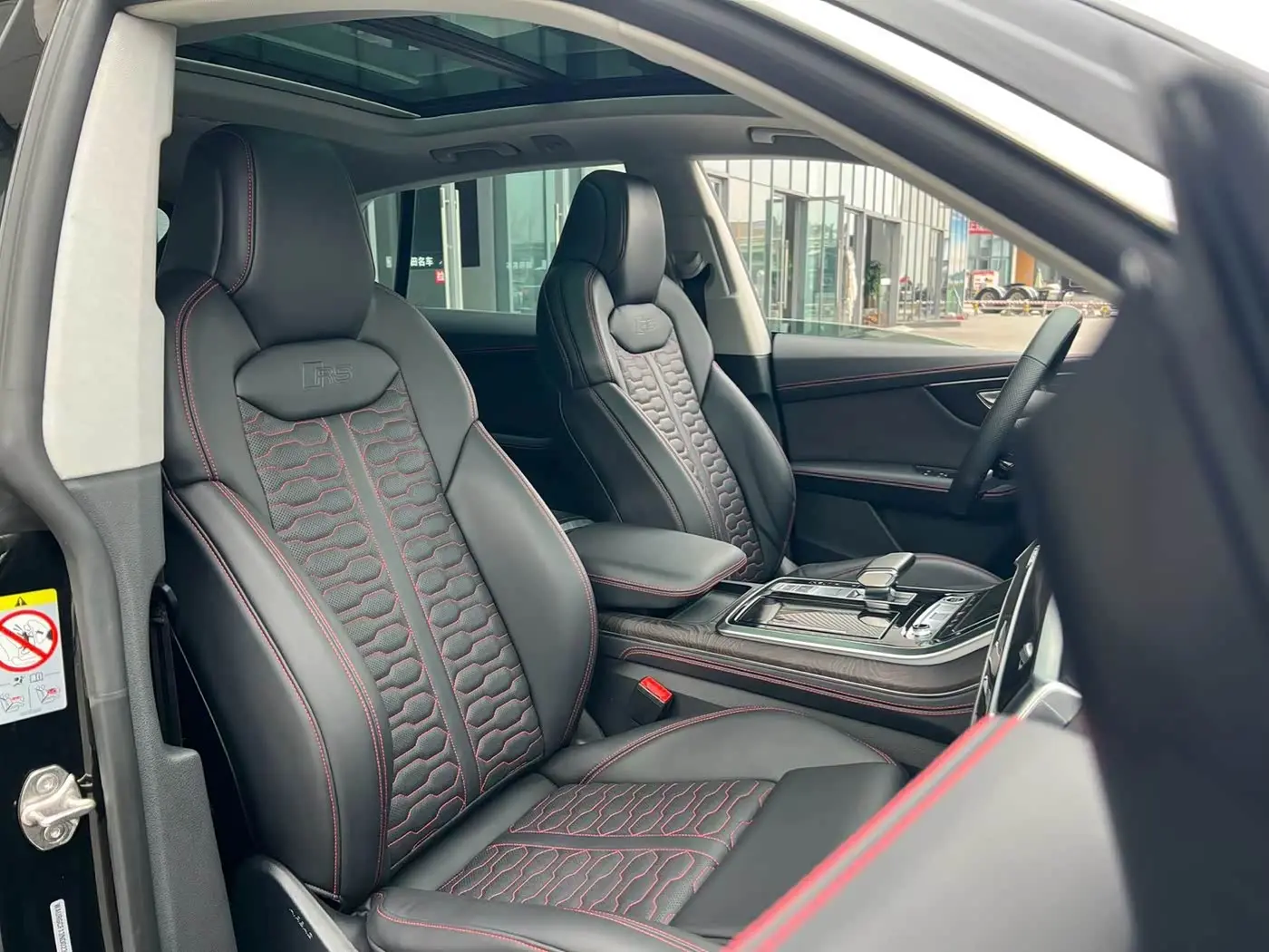 Audi Q8 2022 — Photo 5/9