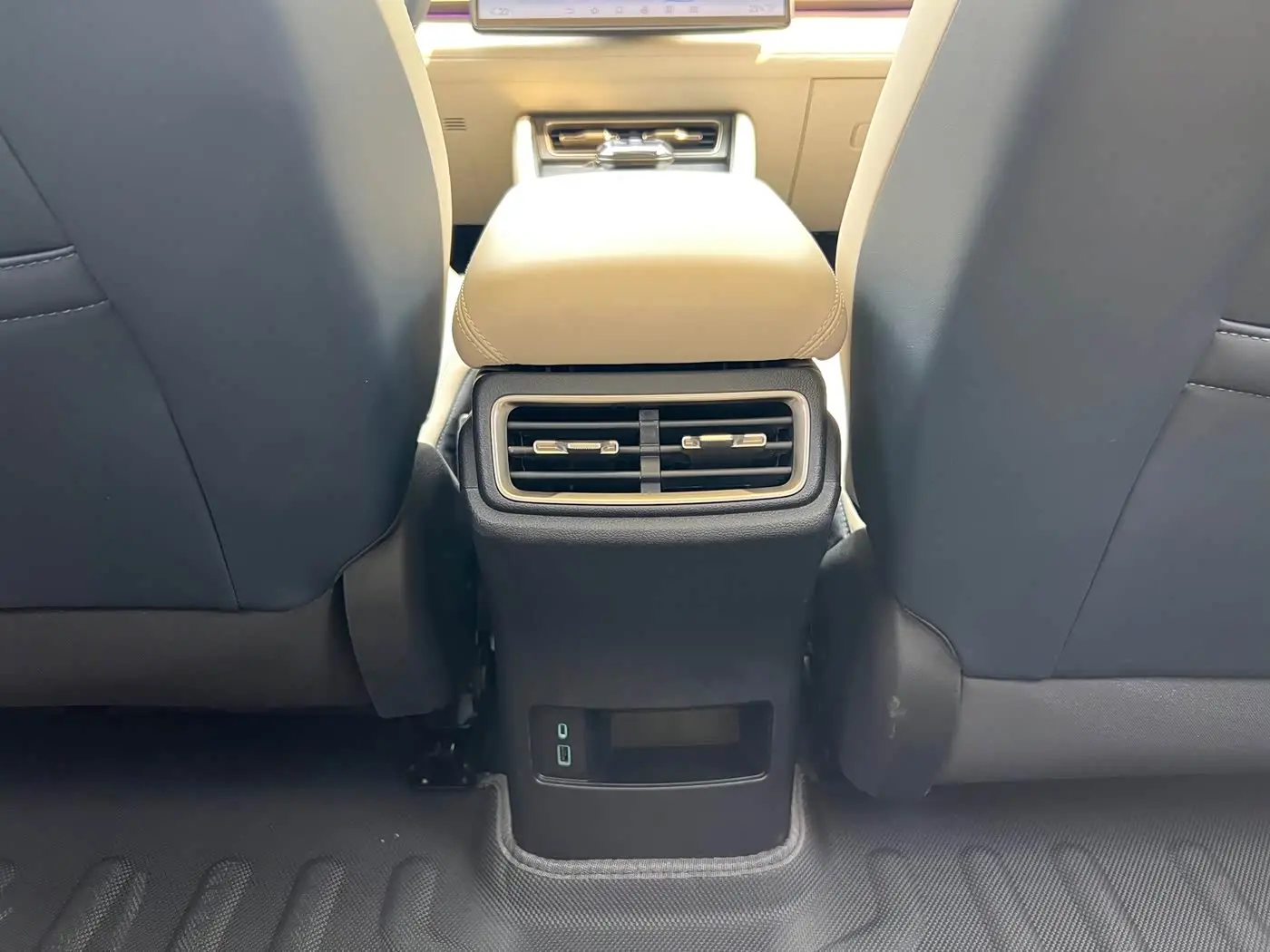 BYD Qin L 2024 — Photo 19/20
