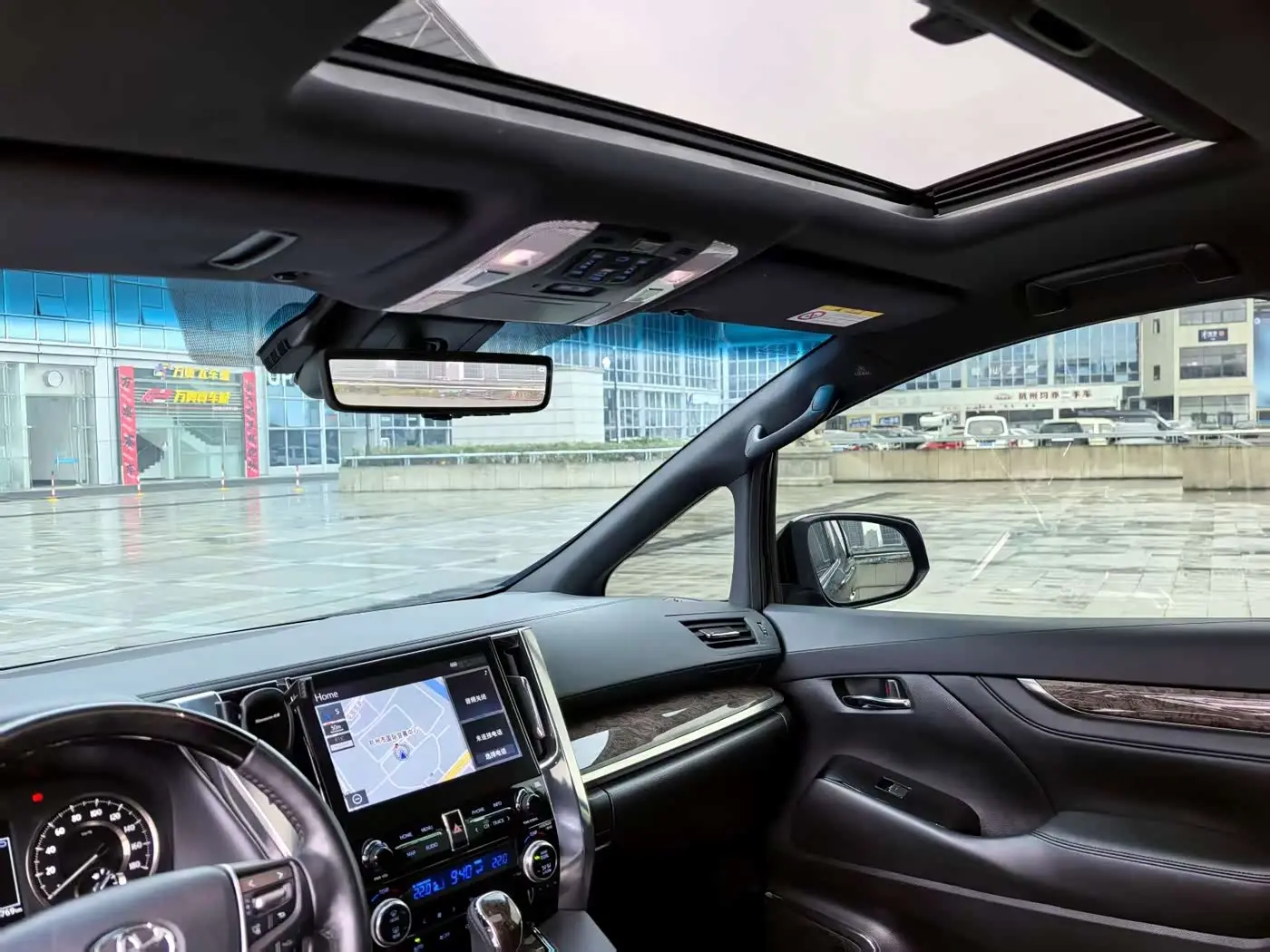 Toyota Alphard 2022 — Şəkil 12/20