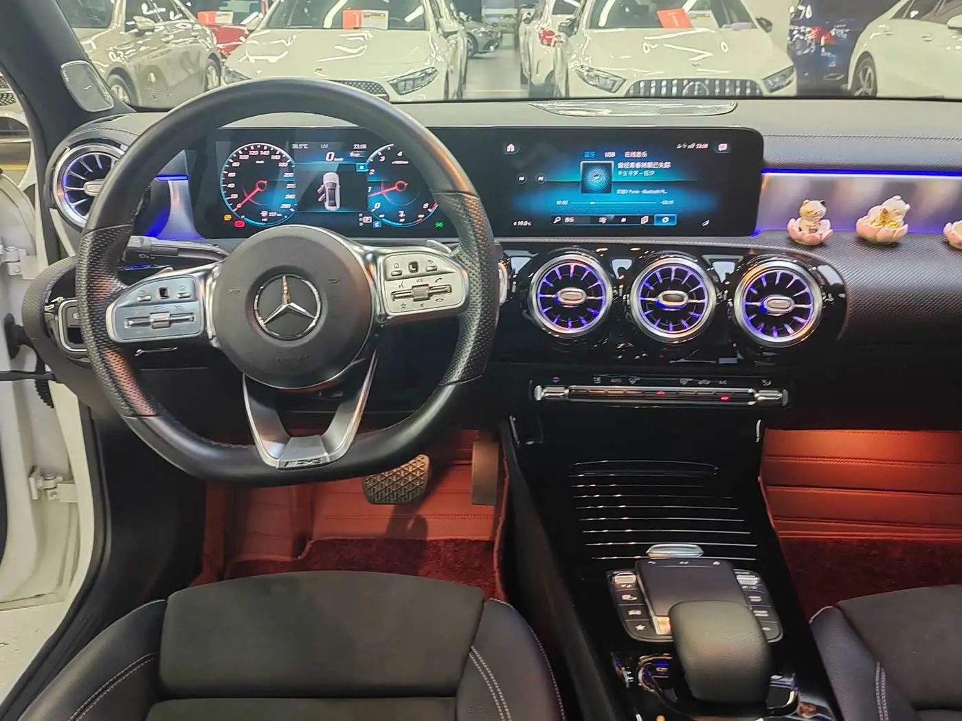 Mercedes-Benz A-Class 2020 — Фото 11/18