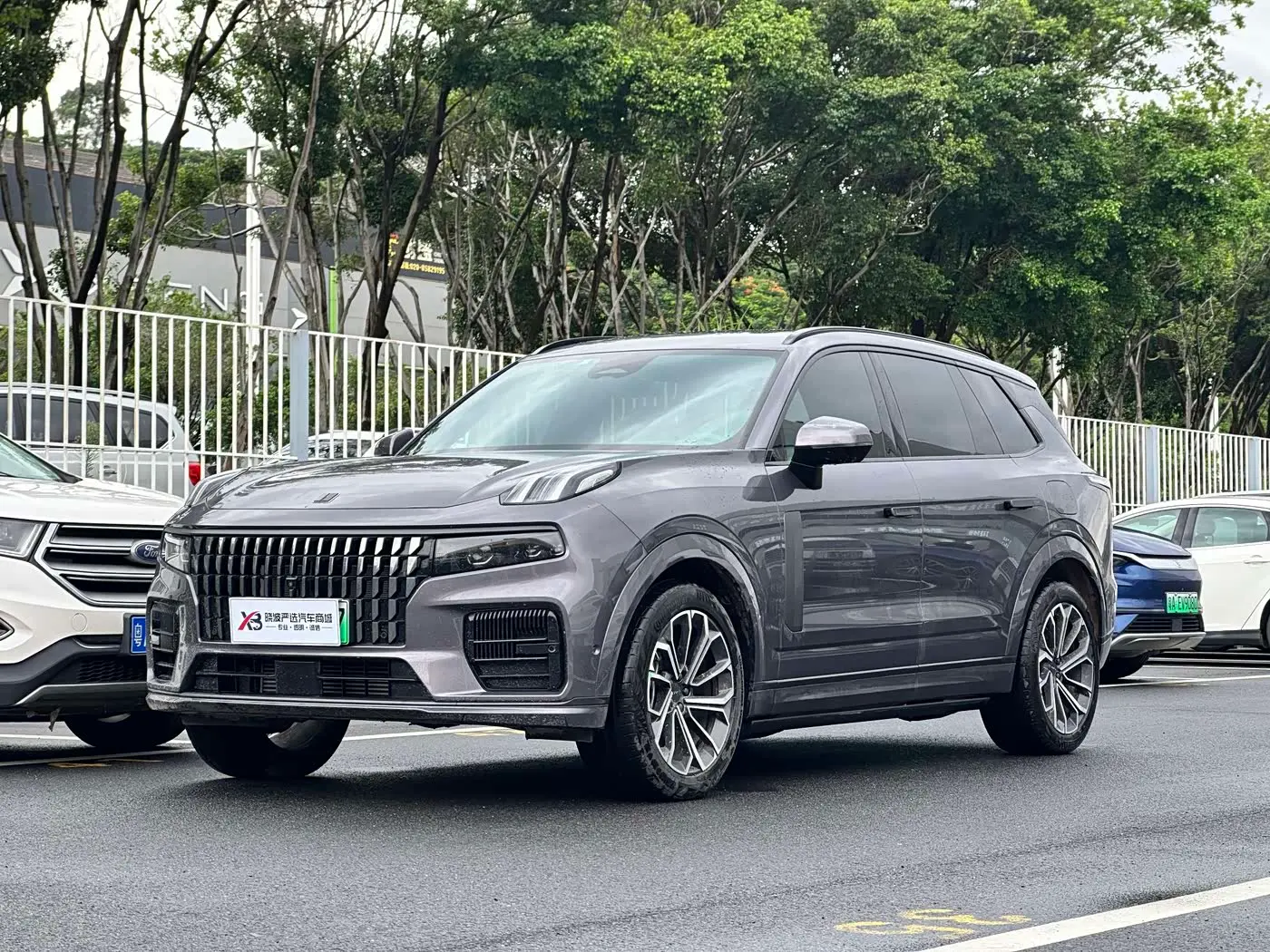 Lynk & Co 09 EM-P 2023 — Фото 1/20