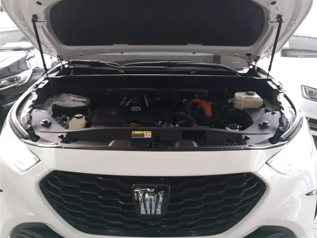 Toyota Crown Kluger 2021 — Photo 16/20