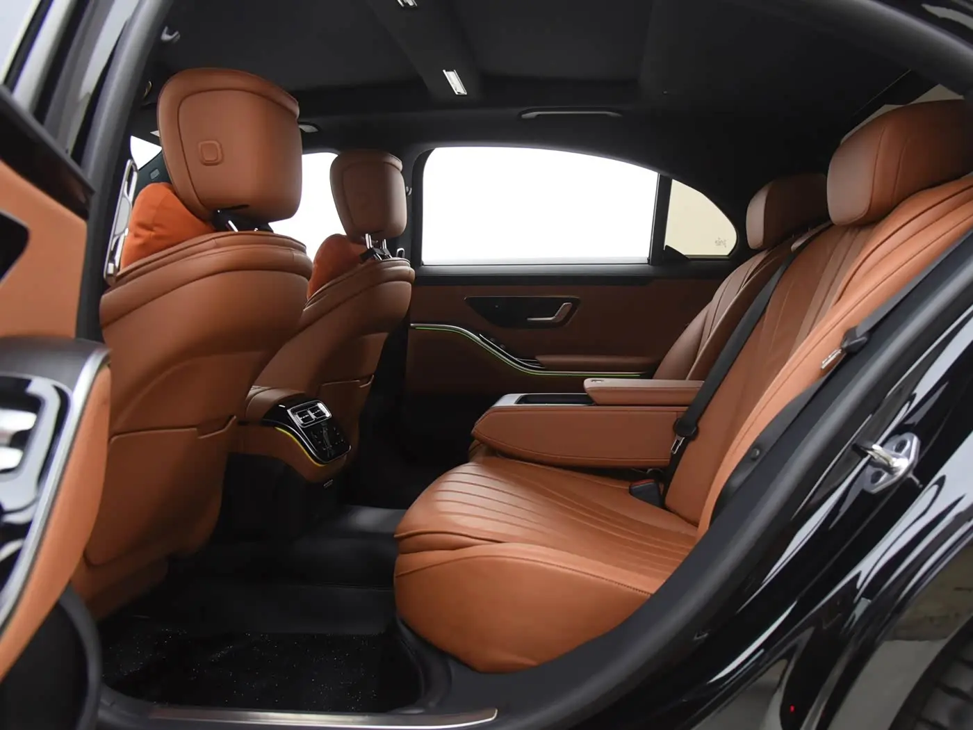 Mercedes-Benz S-Class 2021 — Photo 13/20