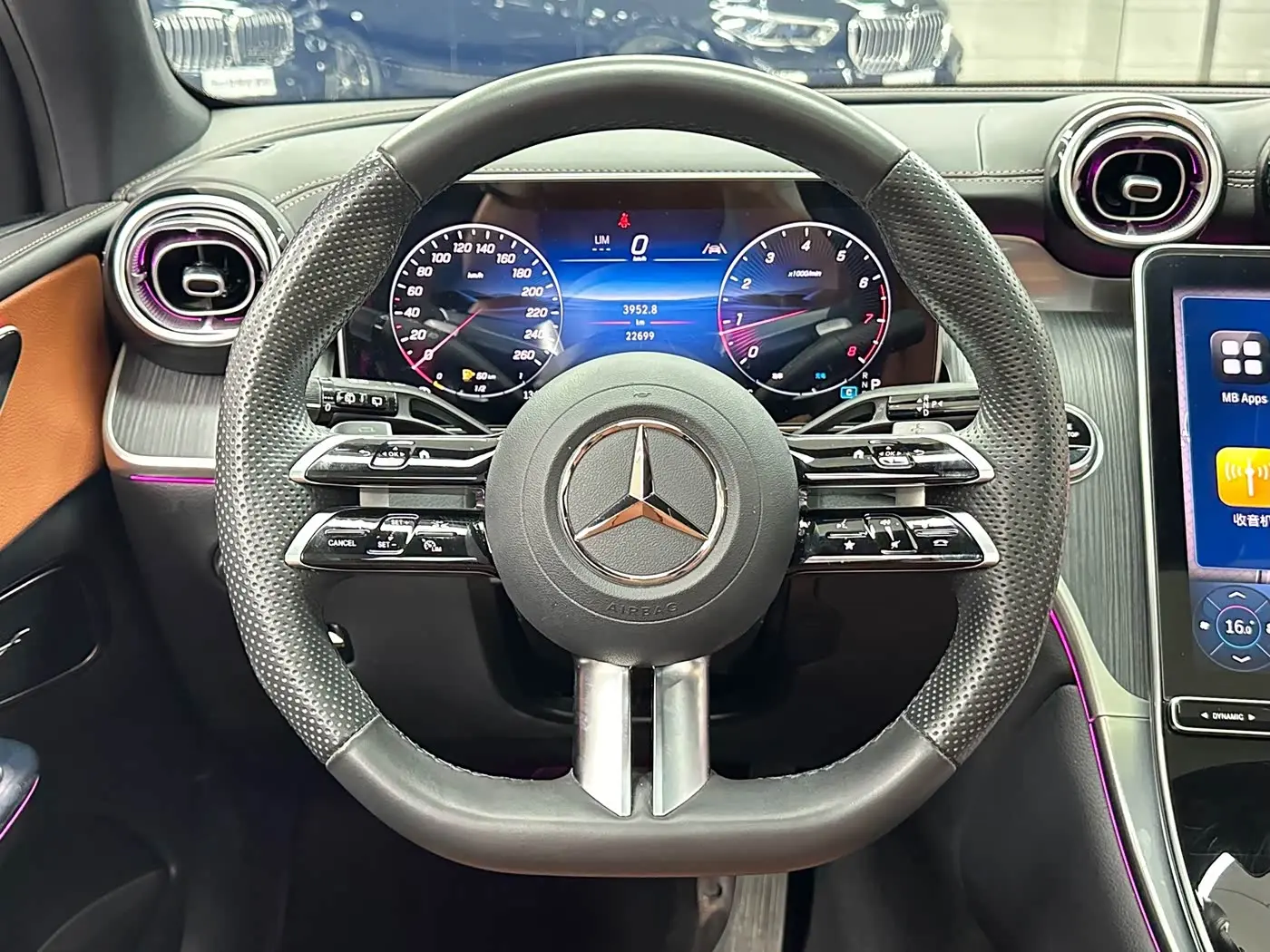 Mercedes-Benz GLC 2025 — Фото 17/20
