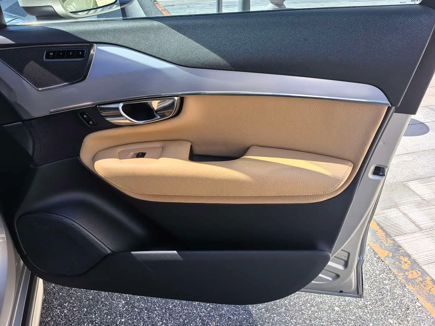 Volvo XC90 2017 — Фото 9/20