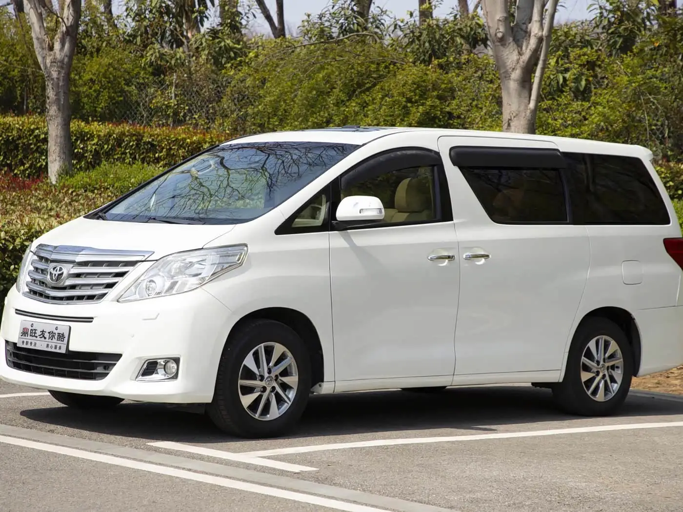 Toyota Alphard, 2013