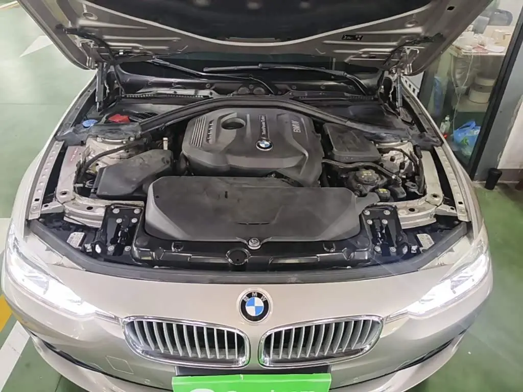BMW 3 Series 2018 — Фото 20/20