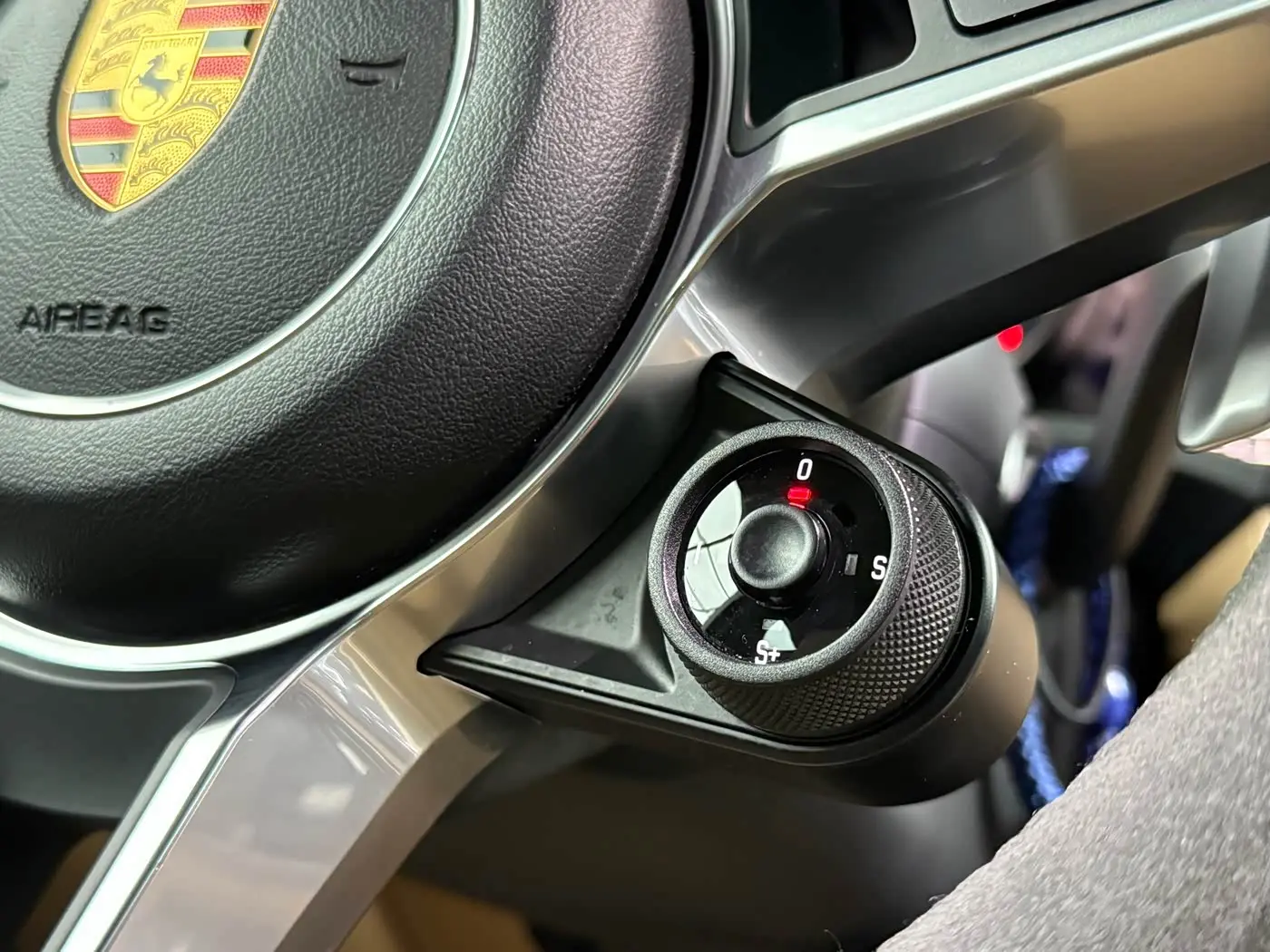Porsche Cayenne 2018 — Photo 13/20