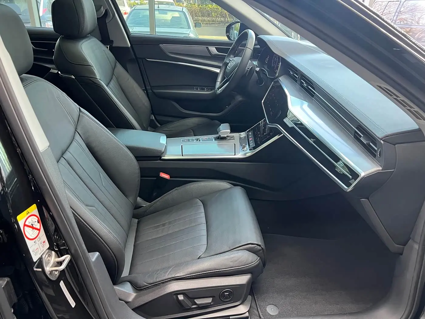 Audi A6L 2020 — Photo 8/9