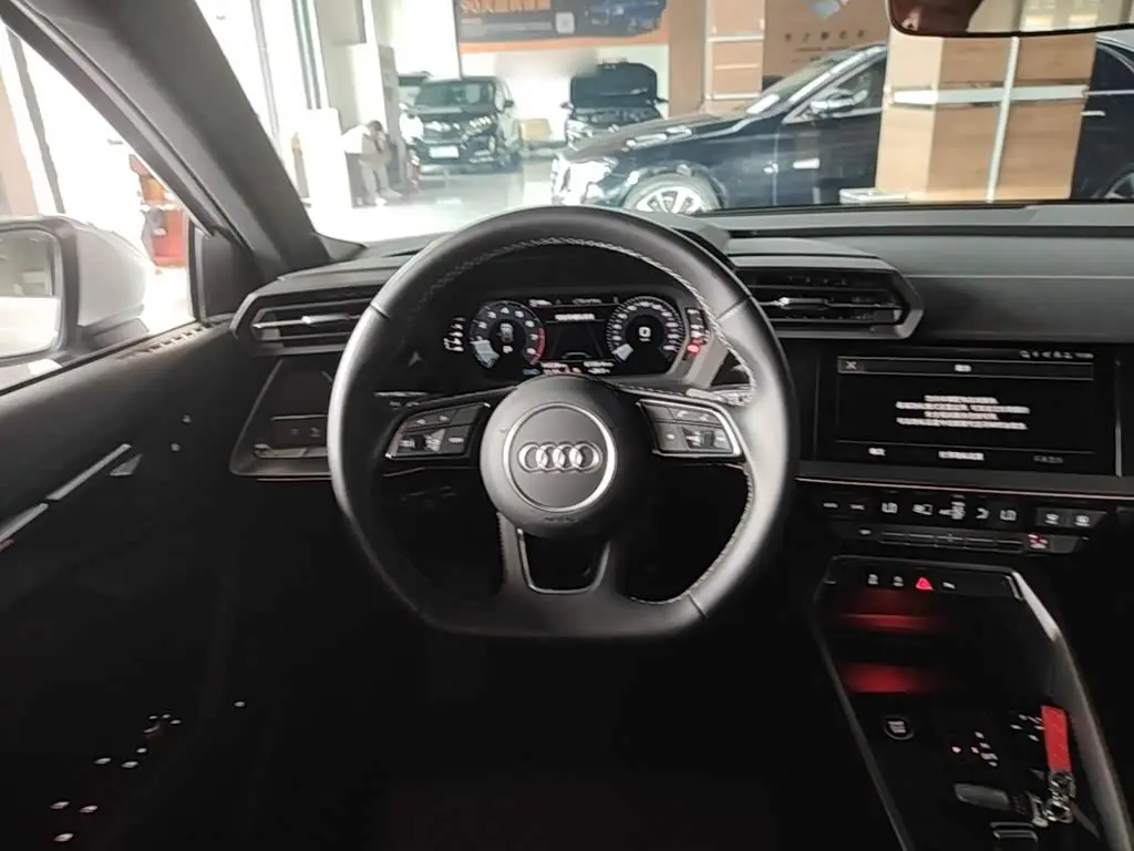 Audi A3 2023 — Photo 11/20