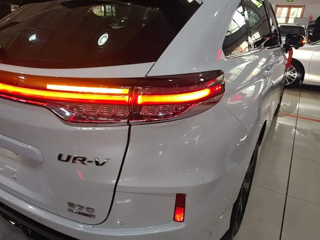 Honda UR-V 2021 — Photo 8/20