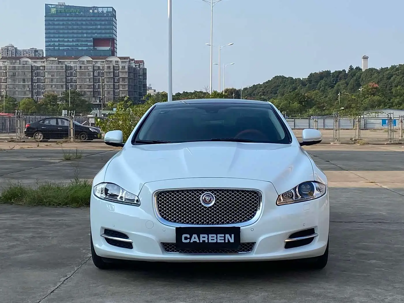 Jaguar XJ 2015 — Photo 2/9