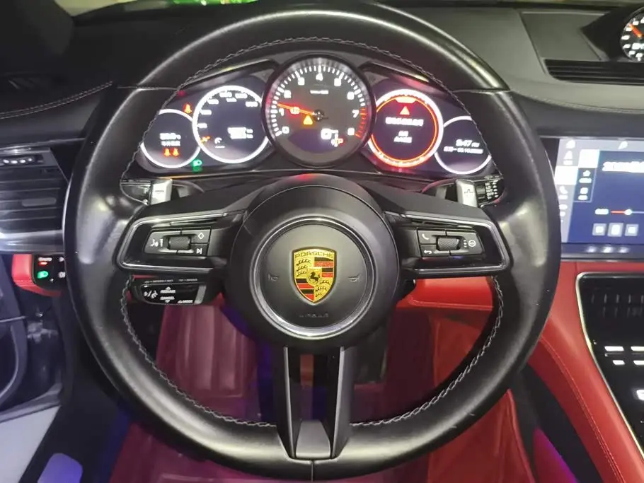 Porsche Panamera 2021 — Photo 15/16