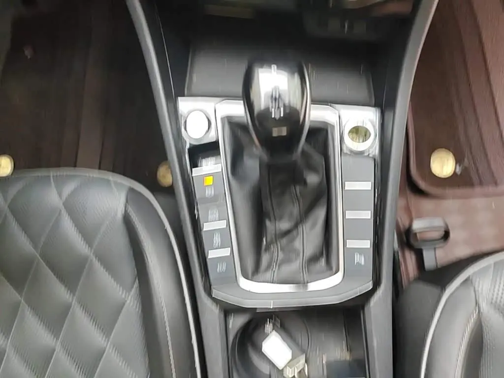 Volkswagen Sagitar 2023 — Photo 14/20