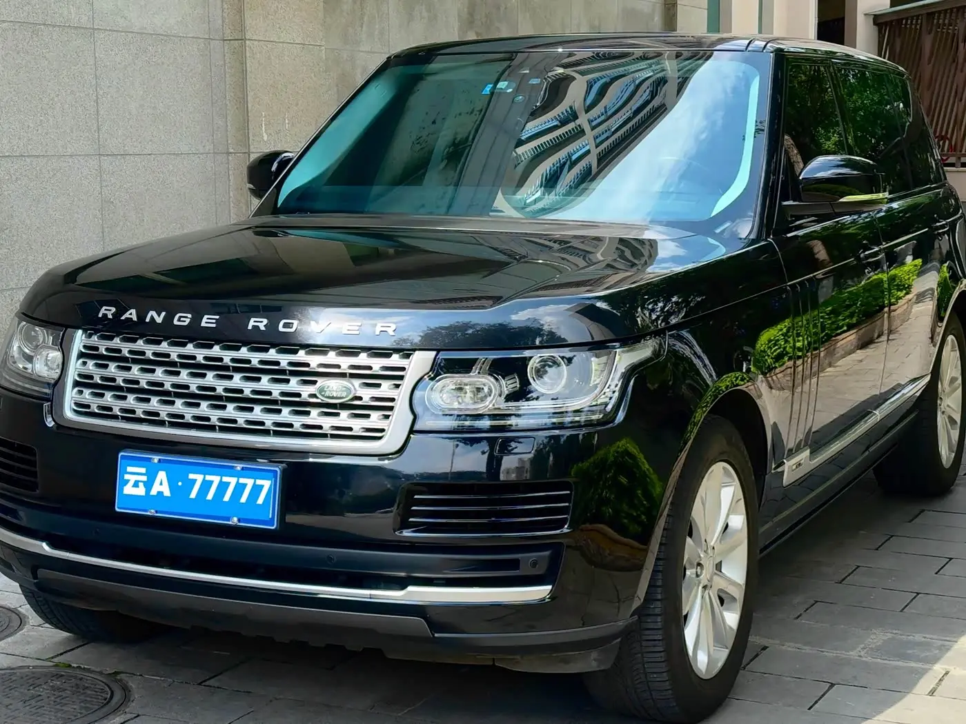 Land Rover Range Rover 2017 — Photo 1/20