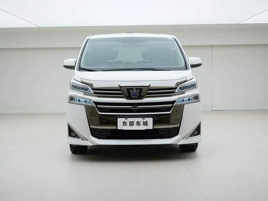 Toyota Vellfire 2021 — Photo 2/20