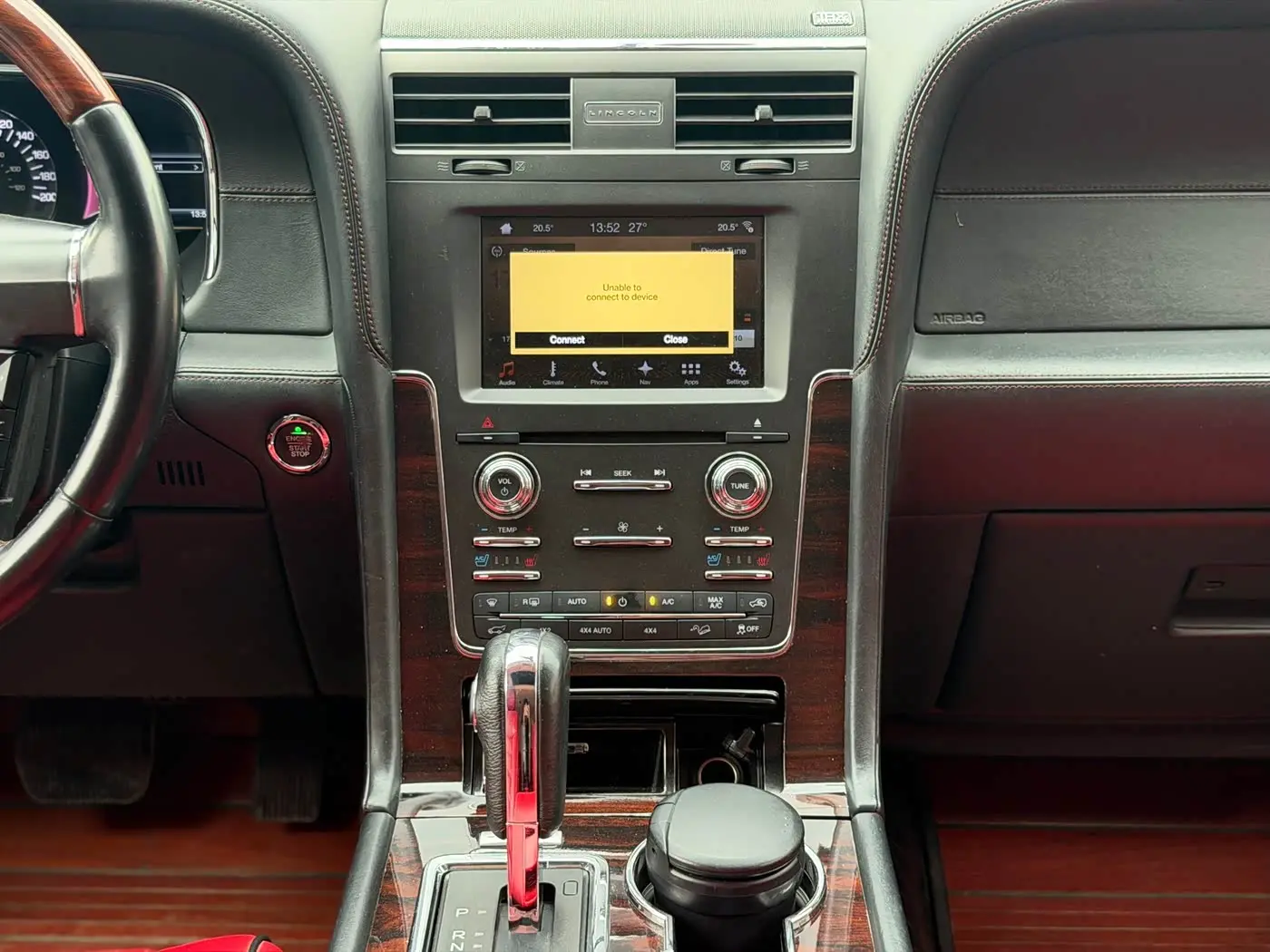 Lincoln Navigator 2017 — ფოტო 15/16